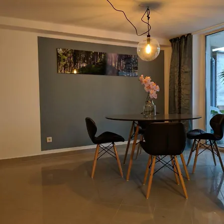 P23 Apartment *